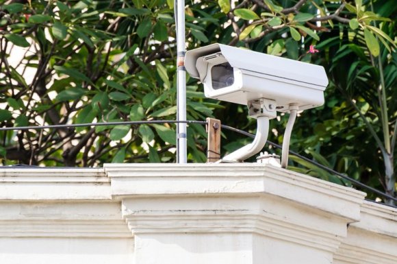 Installation de système de vidéo surveillance pour entreprises à Roanne