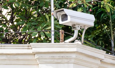Installation de système de vidéo surveillance pour entreprises à Roanne